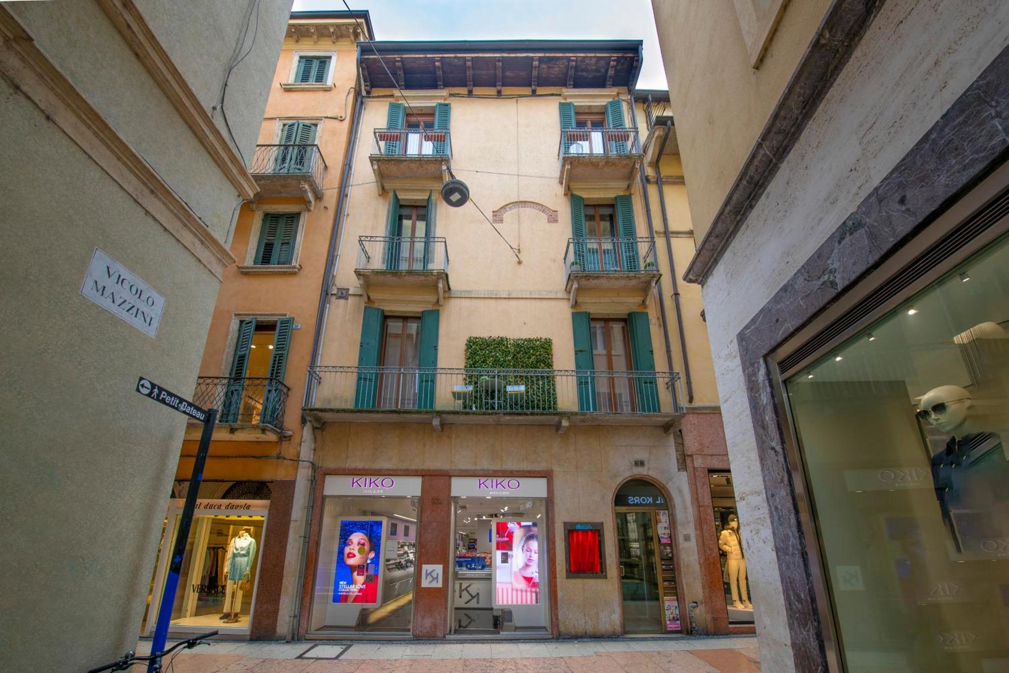 Palace Home Mazzini Verona Center 1 Zewnętrze zdjęcie